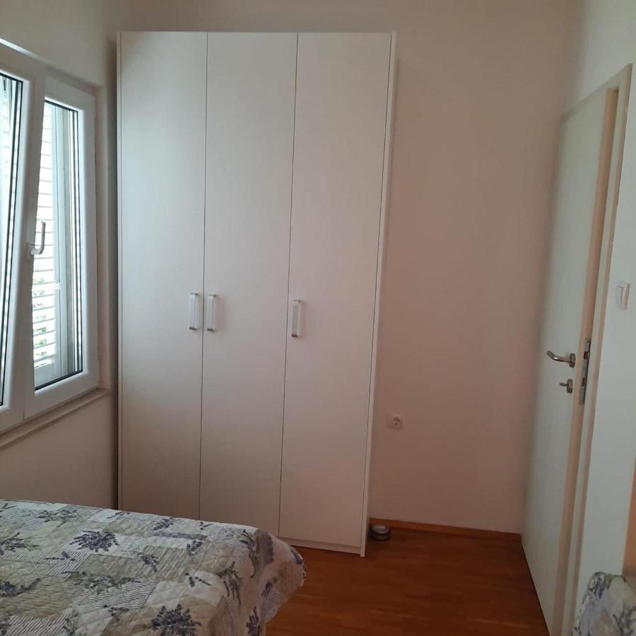 Tara'S Apartman Supetar Exterior photo